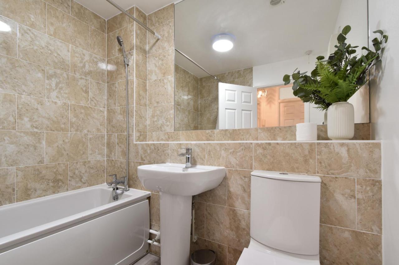 Stylish One Bed Apartment Near Cotswolds Raf Carterton Exterior foto